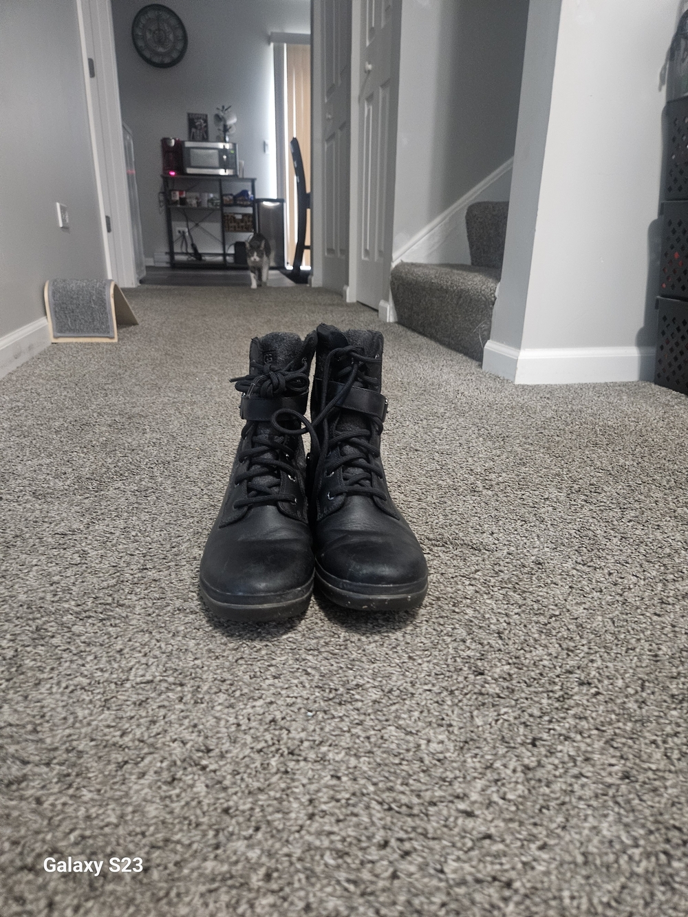 UGG Waterproof Leather Utility Combat Boots Black Wool Lined Women’s 8.5 - Picture 2 of 7
